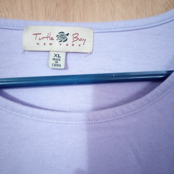 Women's basic tee - Picture 2 of 2